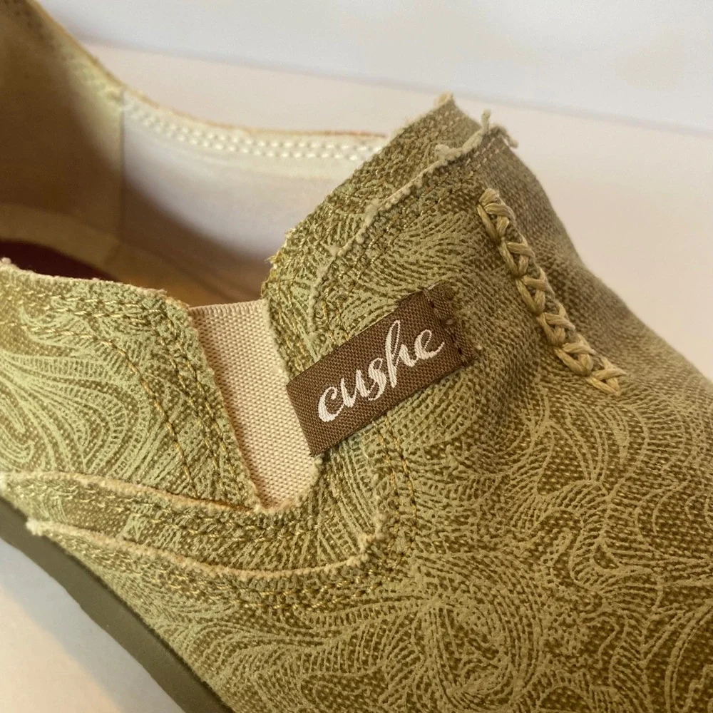 Cushe W Slipper II Women Size 11 Sand Tropic Green Paisley Canvas Slip On Shoes